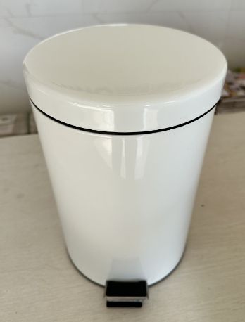 Promocional Varias de buena calidad Castreador de manchas de buena calidad Pedal Bins Bin Steel