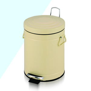 Bin de pedal de colores crema del fabricante de BSCI con perchas reciclaje de desechos de plástico con pedal y cubo interno