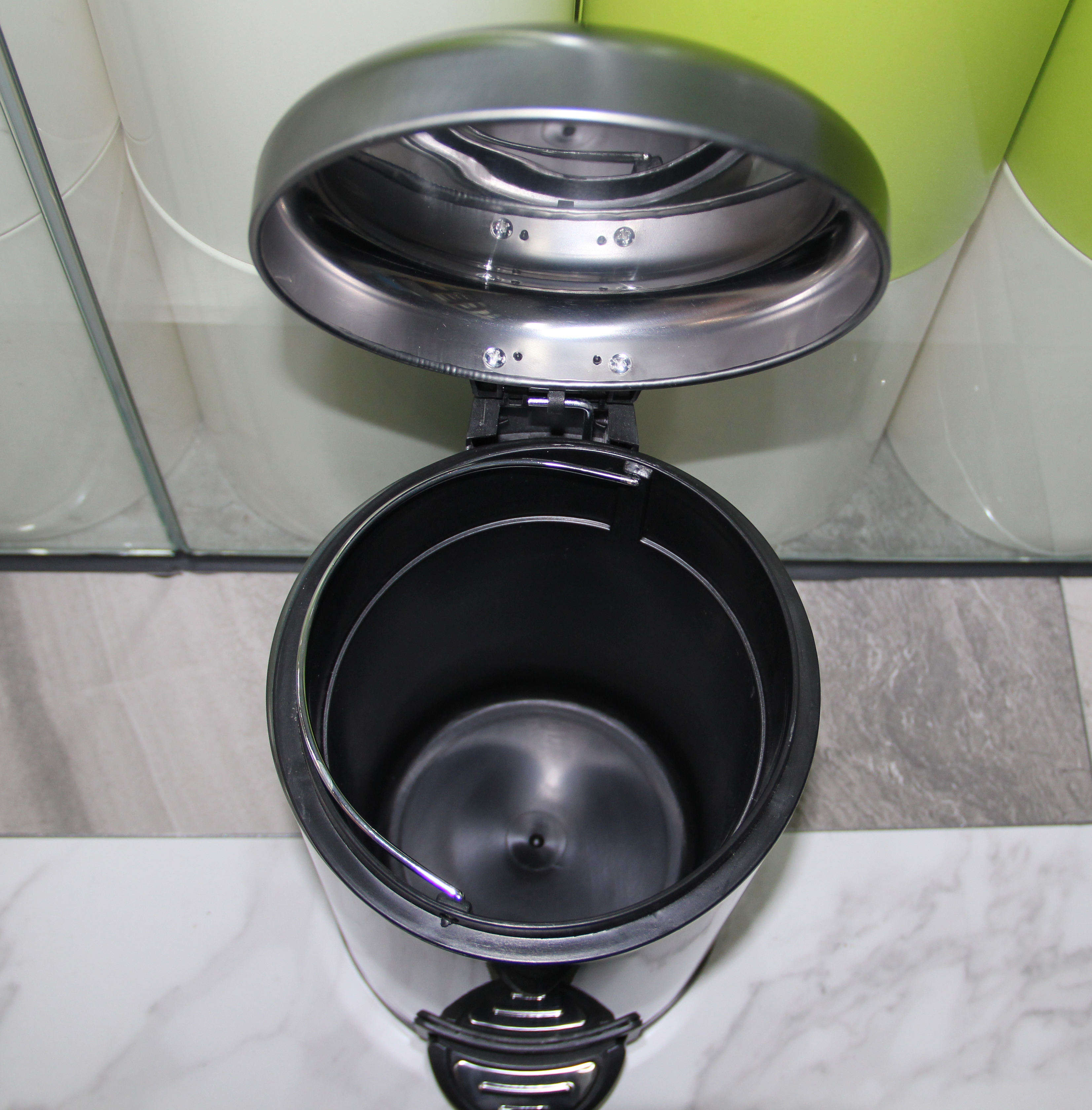 Pedal de acero de acero inoxidable de pistola de 3L Pedal Pedal Bin Accesorios de baño Bin 410 Cubo de recubrimiento CAN