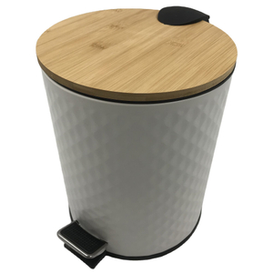 Bin de pedal de tapa de bambú de nuevo estilo con contenedores de desechos de patrón de perforación de residuos de desechos de basura de madera.