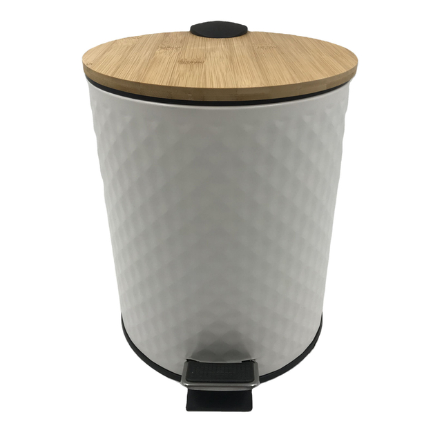 Bin de pedal de tapa de bambú de nuevo estilo con contenedores de desechos de patrón de perforación de residuos de desechos de basura de madera.